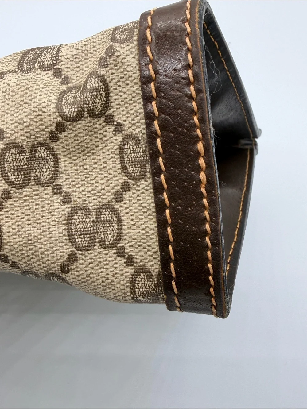 Gucci classic gg
